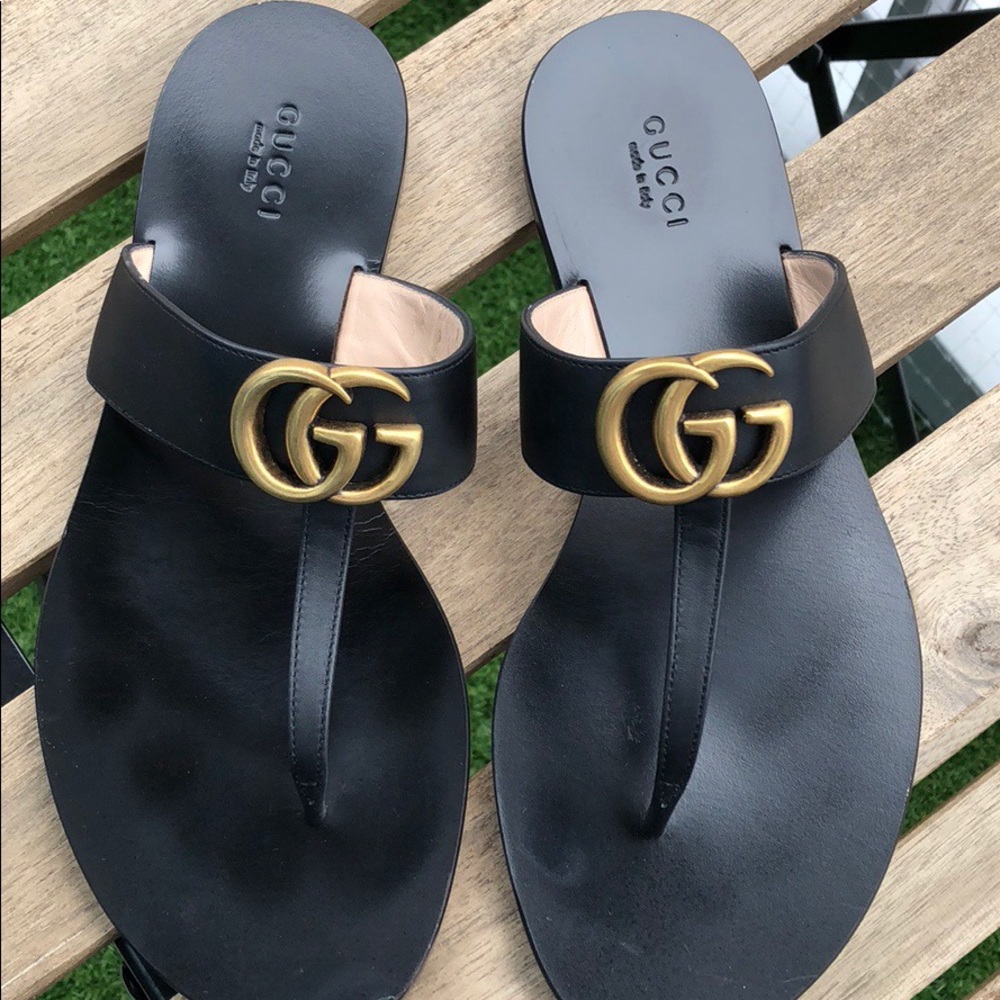NWOT AUTHENTIC GUCCI BLACK SANDALS